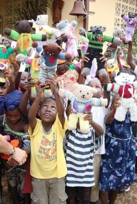 Mother_Bear_in_Liberia_1_medium2[1]